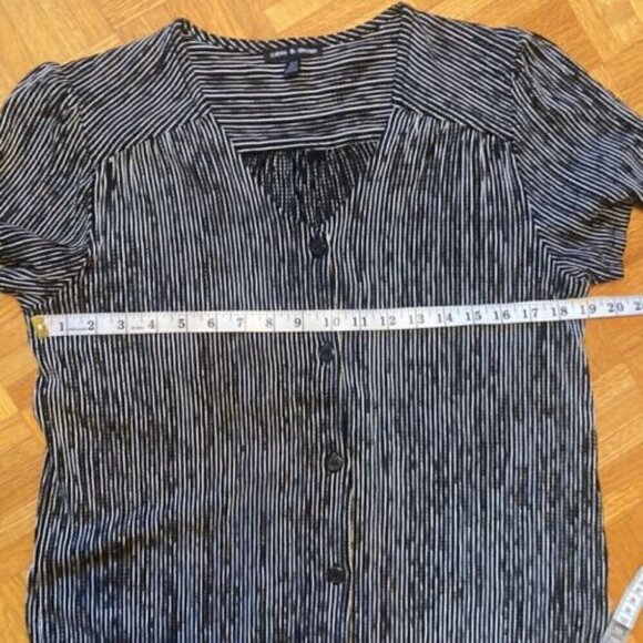 Cable & Gauge Blouse Medium Button Down Black White Striped Minimalist - Picture 7 of 9